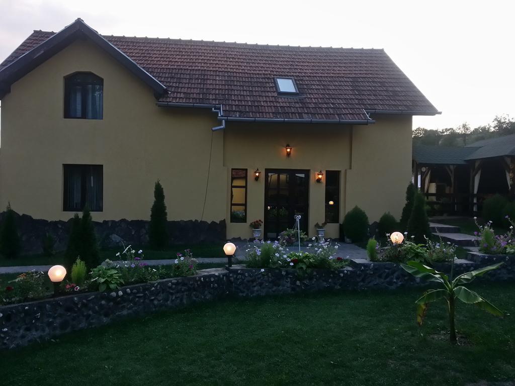 Casa De Vacanta Silvia Vărmaga Dış mekan fotoğraf